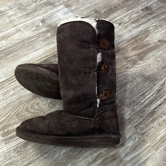 Bearpaw Lauren chocolate sheepskin button boots - Picture 15 of 16